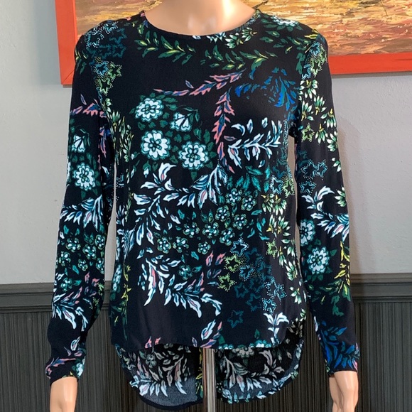 H&M Tops - H& M Blouse SZ - 6